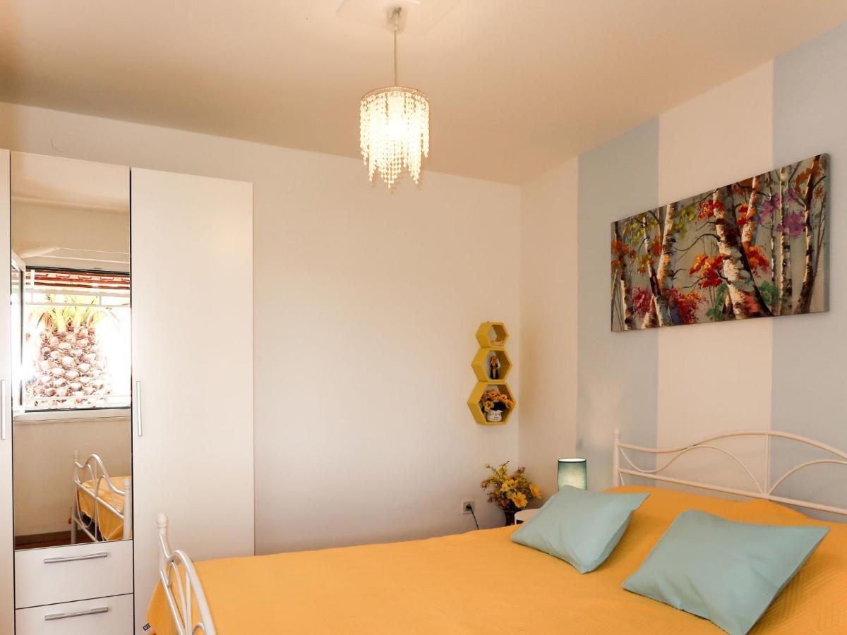 Holiday Home Garden Apartment - Brc650 By Interhome Sumartin Extérieur photo